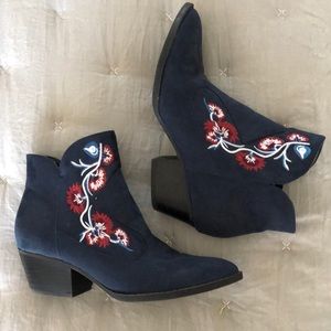Carlos Santana ankle boots